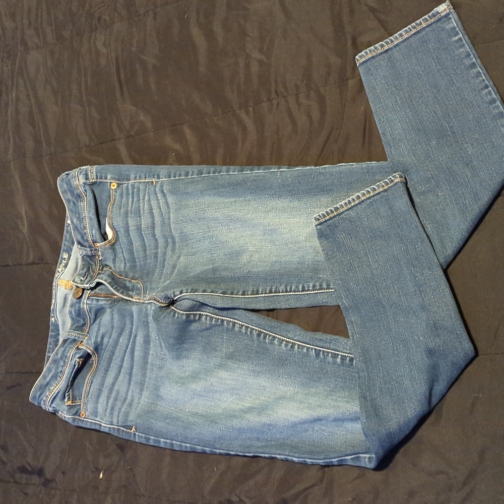 Women's American Eagle Skinny Jeans Size 10